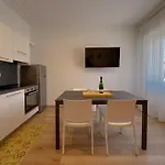 아파트 Via Friuli - A Due Passi Dal Mare By Host Hero