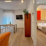 Via Friuli - A Due Passi Dal Mare By Host Hero 아파트 시비타노바 마르셰